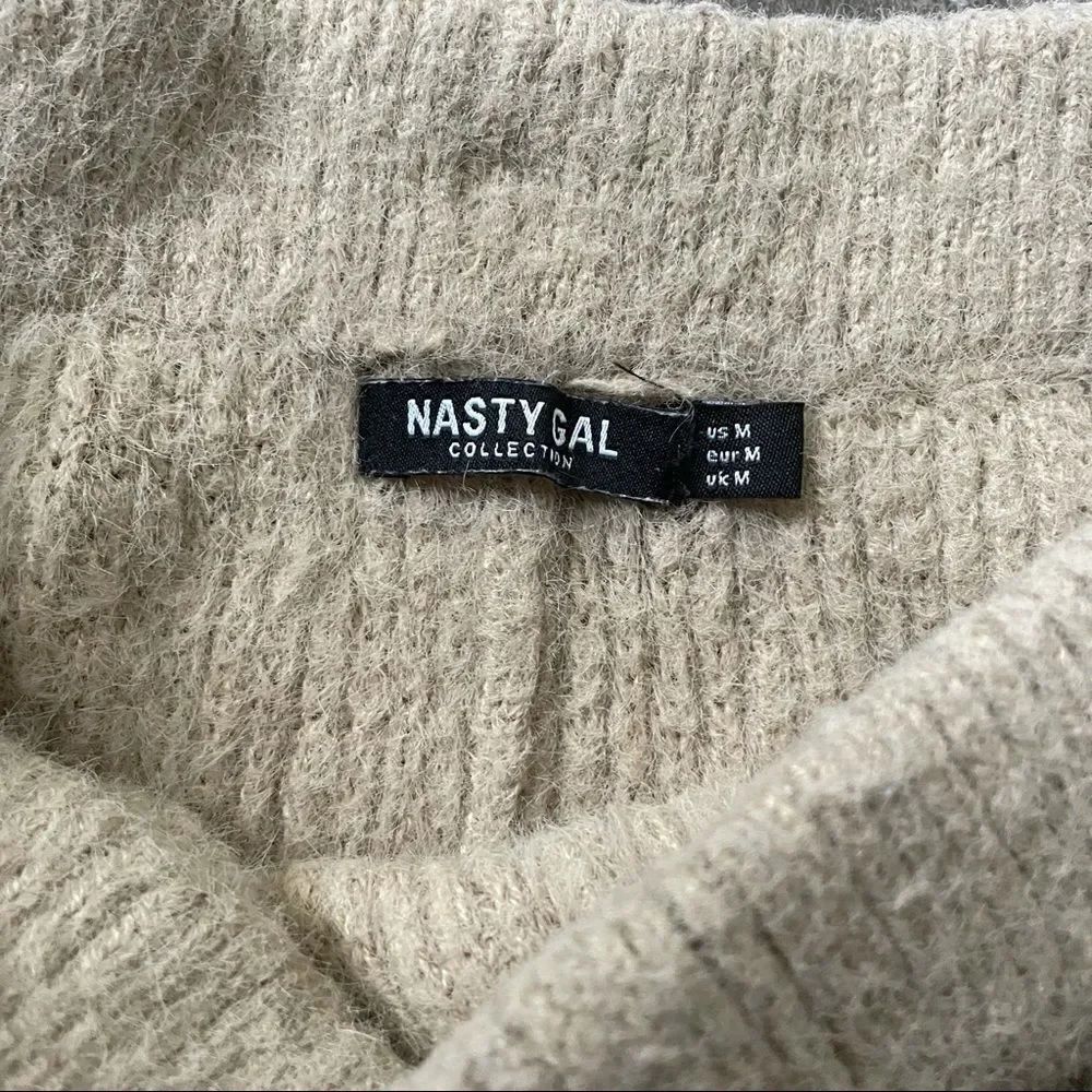 NASTY GAL Fluffy Ribbed Shorts - Picture 6 of 8
